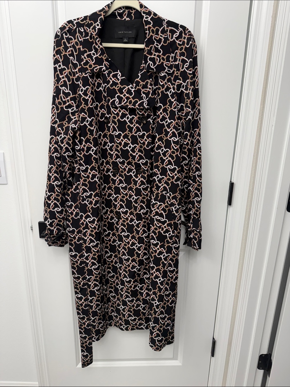 Ann Taylor Full Length Raincoat with Chain-Link Print size XXL. Like new